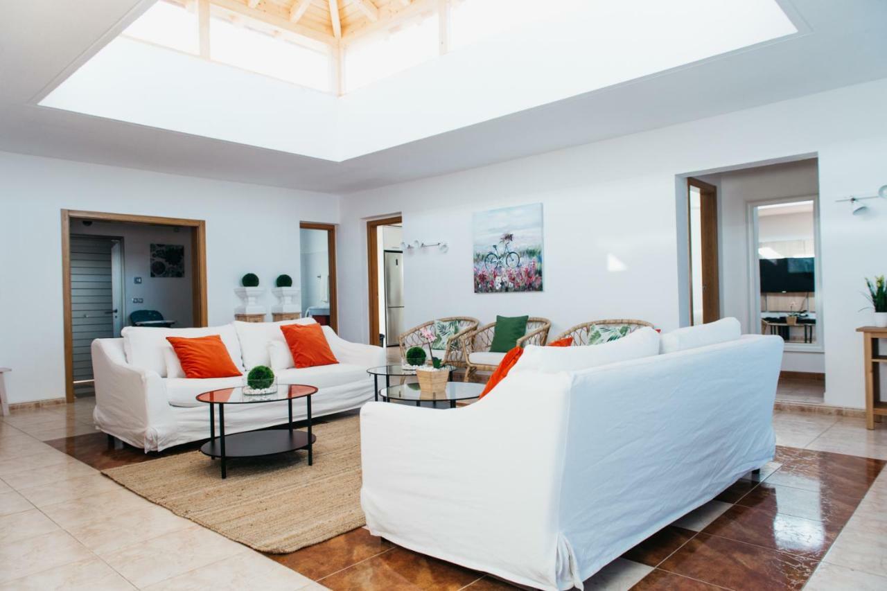 Eco Villa White Suite With Climatized Pool Caleta De Fuste Buitenkant foto